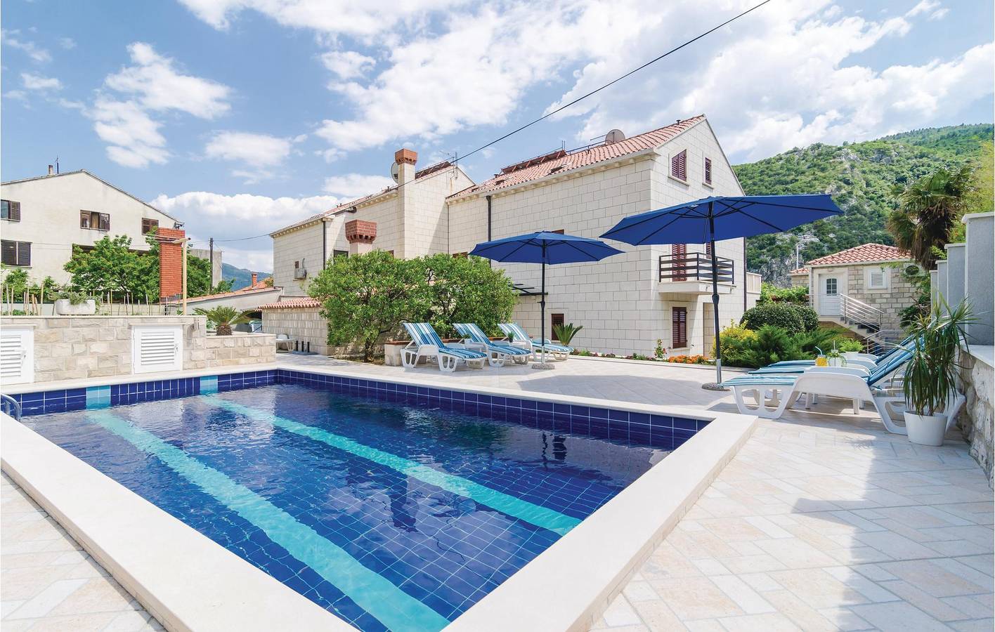 Gemütliche 2-Zimmer-Wohnung in der Nähe der Küste, des Stadtzentrums und eines saisonalen Pools in Mokosica, Dubrovnik-Neretva