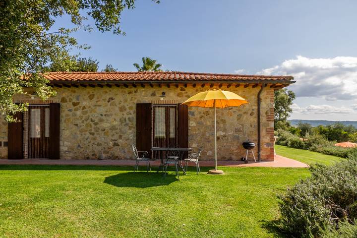 Appartamento intero, Appartamento 'Riccio' con piscina condivisa, Wi-Fi e aria condizionata in Magliano in Toscana, Provincia di Grosseto