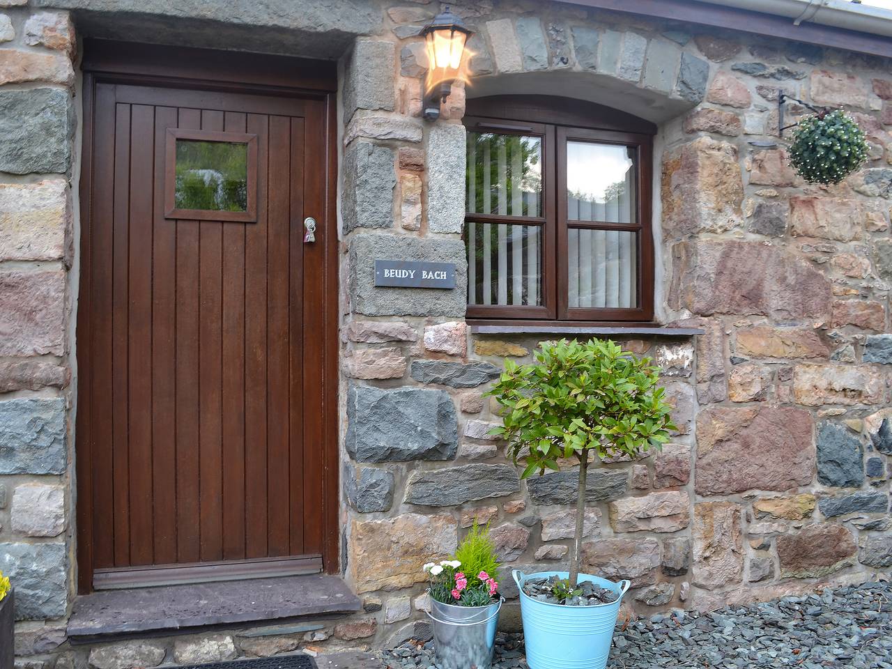 Log Cabin for 2 People in North-Wales, Gwynedd