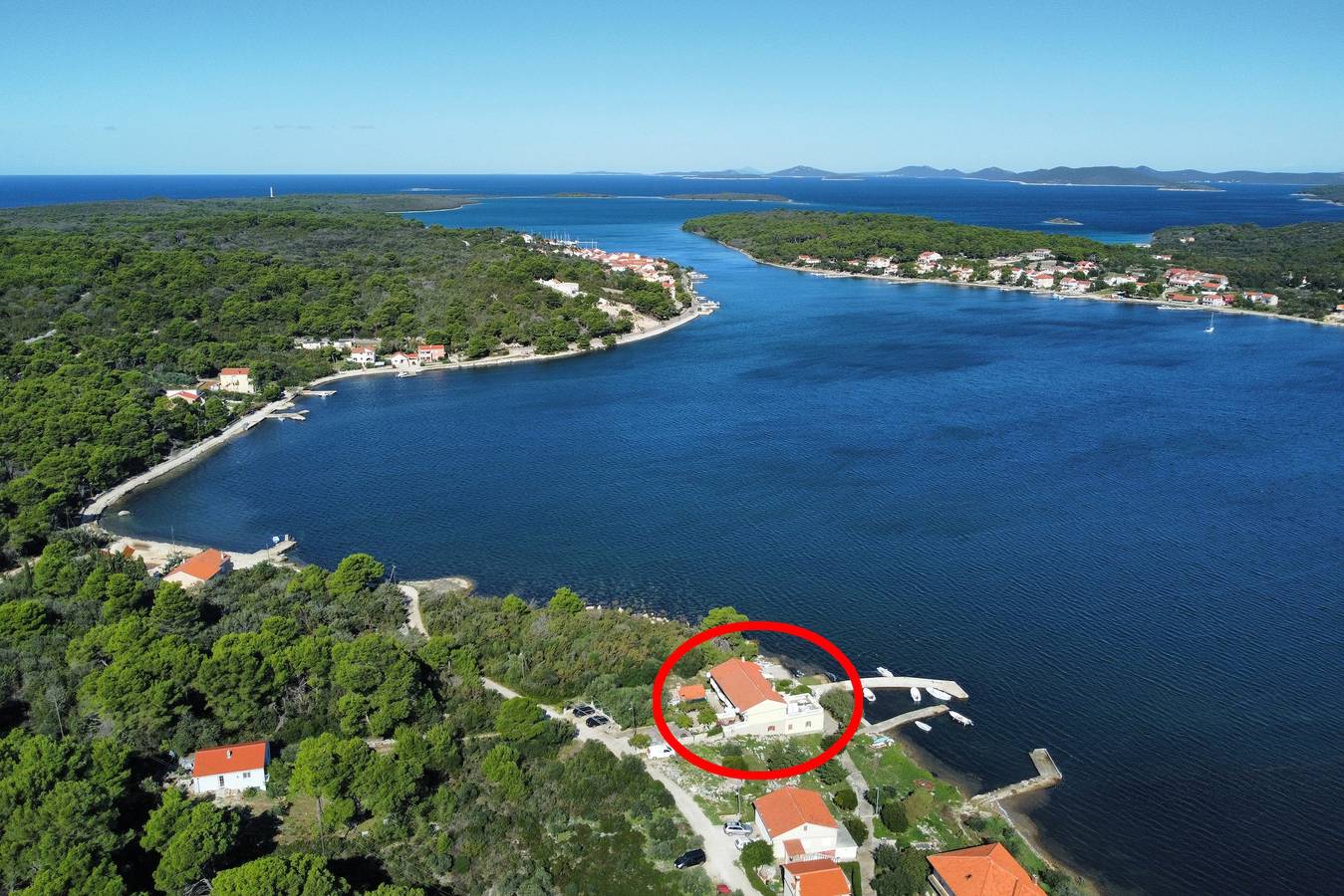 Ganze Wohnung, 2-Zimmer-Ferienwohnung am Strand Veli Rat (Dugi otok) A-438-a in Sali, Dugi Otok