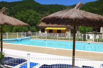 Camping pour 4 Personnes dans Vorey, Haute-Loire, Photo 3