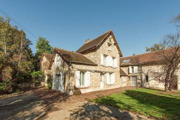 Gîte pour 12 personnes, avec terrasse et jardin à Couilly-Pont-aux-Dames
