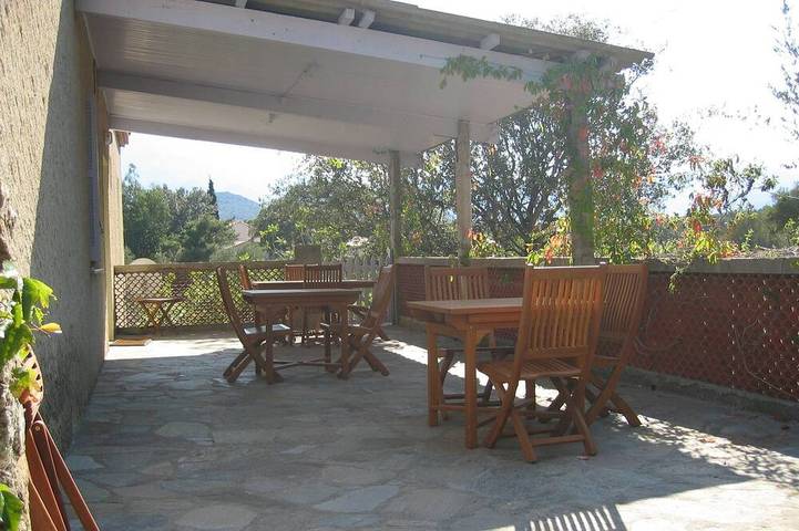 Gîte pour 3 personnes, avec terrasse à Speloncato
