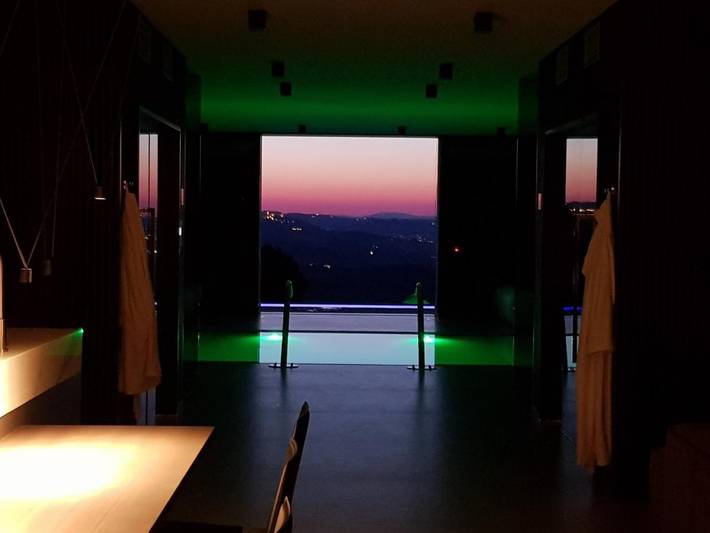 Casa vacanza per 2 persone, con Idromassaggio e Terrazza nonché Giardino e Piscina a Filottrano