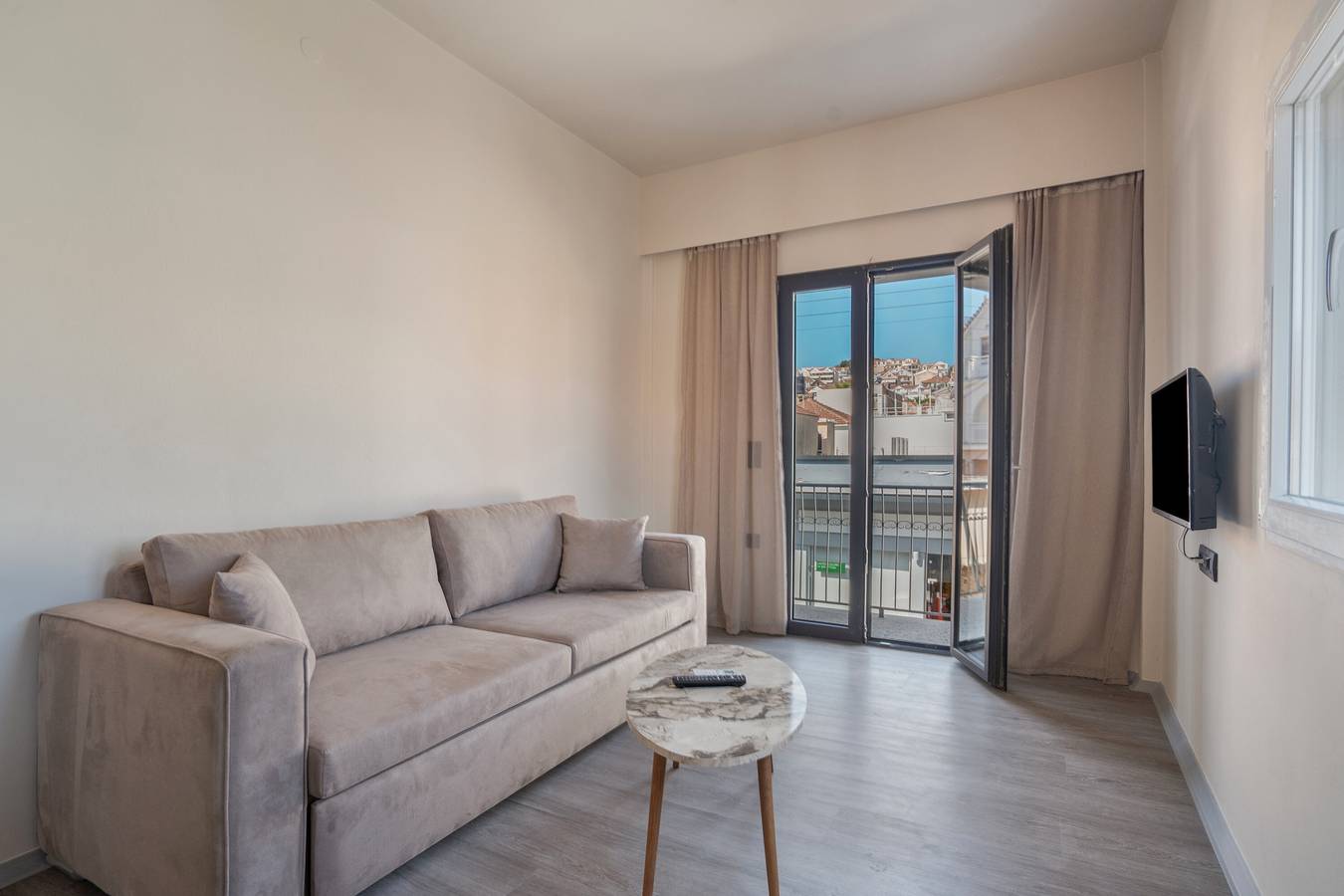 Ganze Wohnung, Apartment 'Sitemporon B' mit Balkon und Klimaanlage in Argostoli, Kefalonia