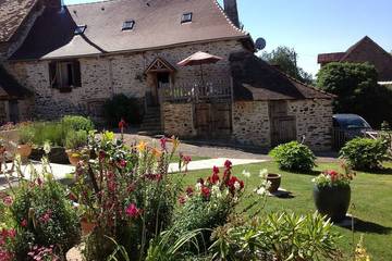 Agriturismo pour 6 personnes, avec jardin à Coussac-Bonneval
