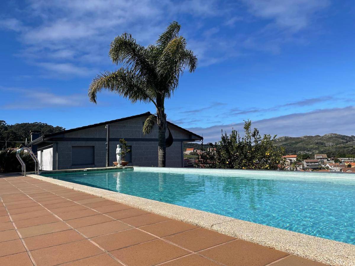 Chalet Con Vistas Al Mar, Piscina, Pista Futbol...Ideal Para Familias Con Niños in Baiona, Rias Baixas