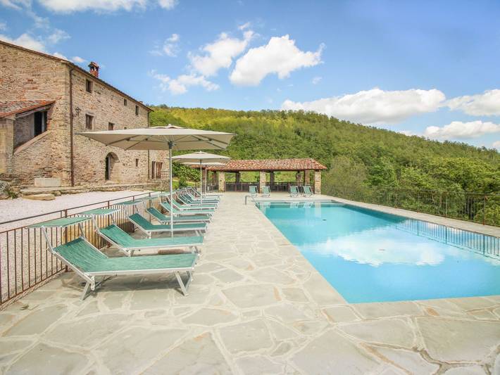 Location de vacances pour 31 personnes, avec terrasse et piscine, animaux acceptés à Sansepolcro - 4