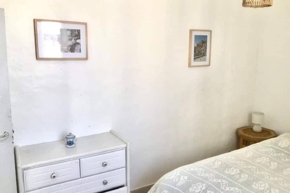 Ganze Wohnung, 43m2 apartment with large terrace. Forcalquier historic center. in Forcalquier, Regionaler Naturpark Luberon
