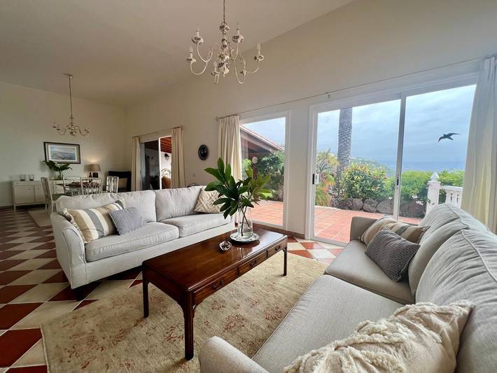 Casa Atlántica Dreamhouse con vistas al mar, piscina privada y Wi-Fi in El Sauzal, Tenerife Norte