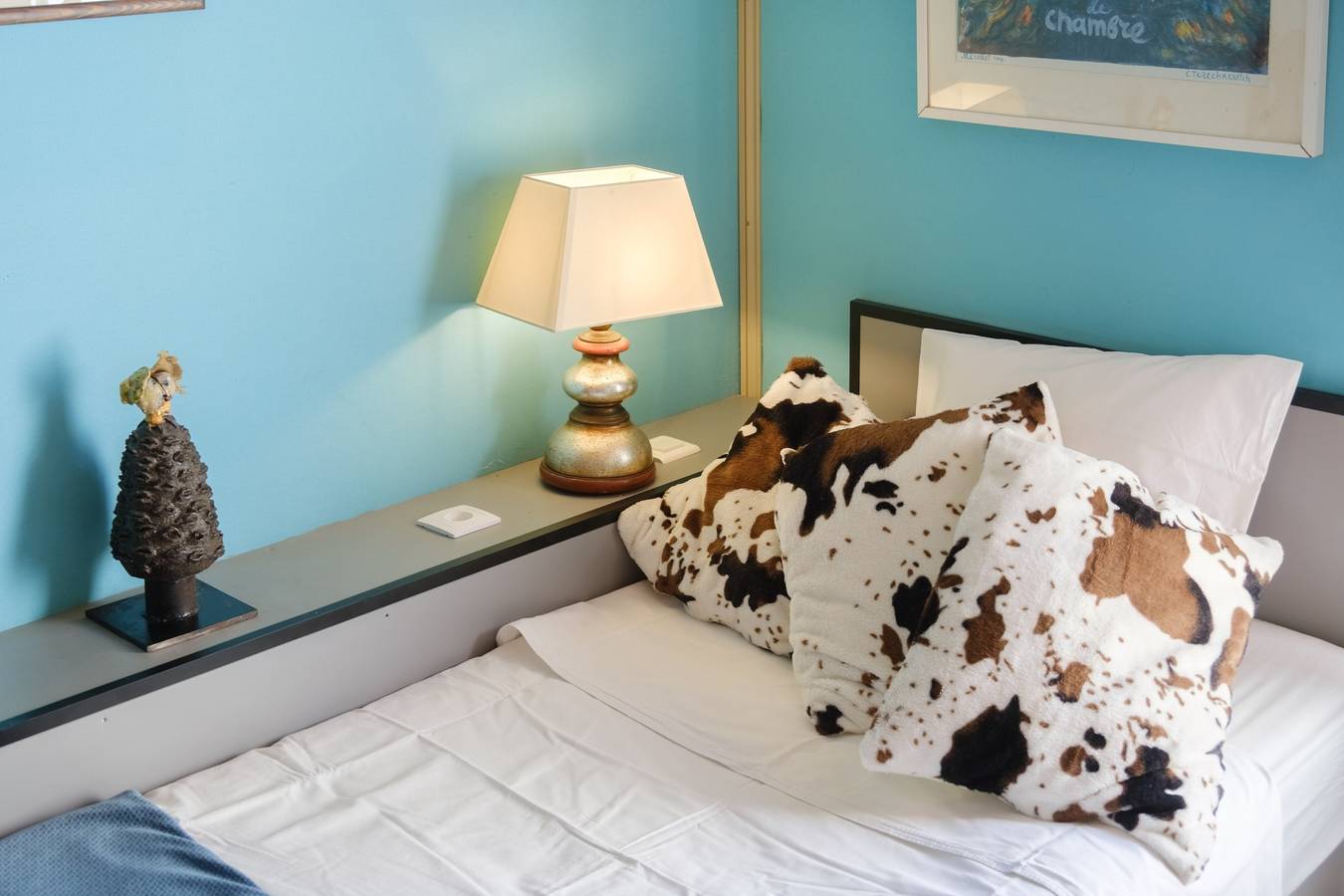 Gästezimmer „Cocteau“ mit geteilter Terrasse, Wlan und Klimaanlage in Menton, Mittelmeerküste (Frankreich)