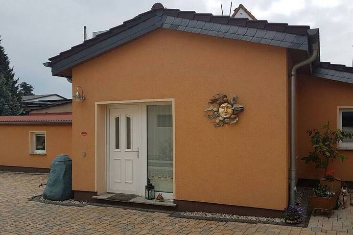Ferienhaus für 4 Personen, mit Terrasse und Pool