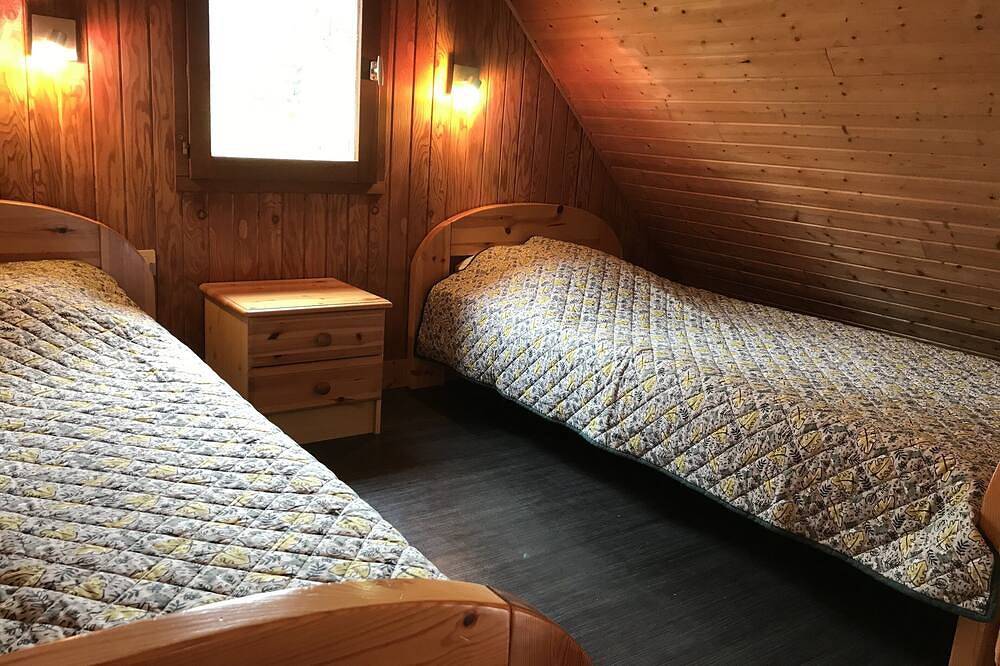 Chalet De Lake Des Settons in Montsauche-les-Settons, Lago de Settons