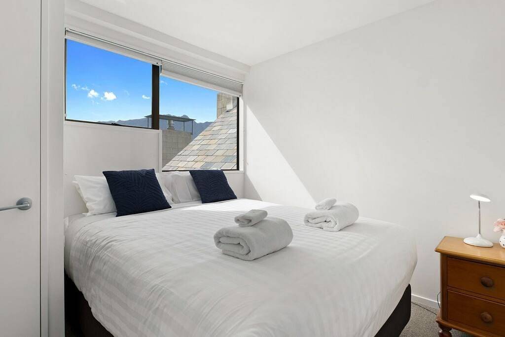 Ganze Wohnung, Panoramablick | In der Nähe der Stadt | Alpines Ambiente mit modernem Komfort in Queenstown, Otago