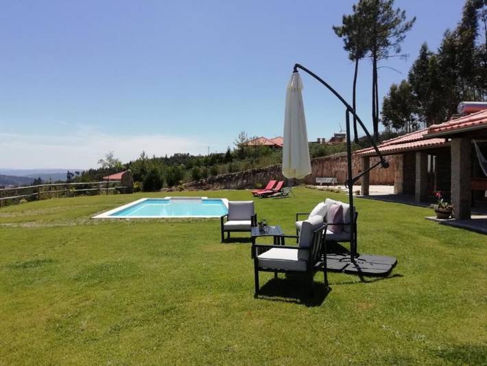 Villa para 9 pessoas, com terraço e jardim, com animais de estimação em Celorico de Basto