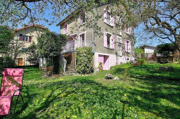 Location de vacances pour 14 personnes, avec Jardin à Corbonod