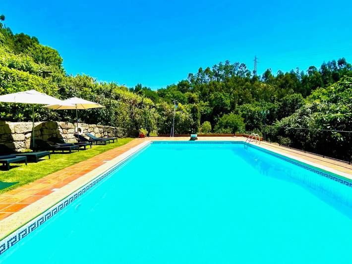 Location de vacances pour 16 personnes, avec jardin et piscine à Penafiel