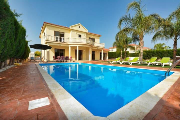 Holiday rental for 14 people, with Balcony and Terrace as well as Garden and Pool in Nissi Beach