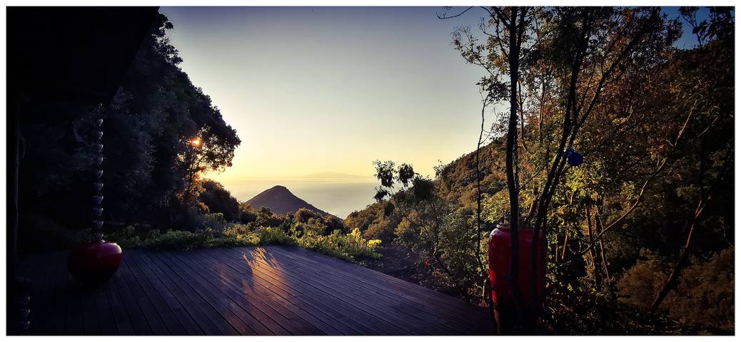 Cottage for 2 people, with Ocean view and Balcony as well as Garden in Corsica