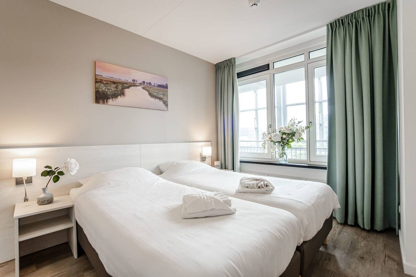 Geheel appartement, Ruimtelijk luxe appartement op de begane grond - Kaag Resort 13 in Warmond, Nederlandse Noordzeekust