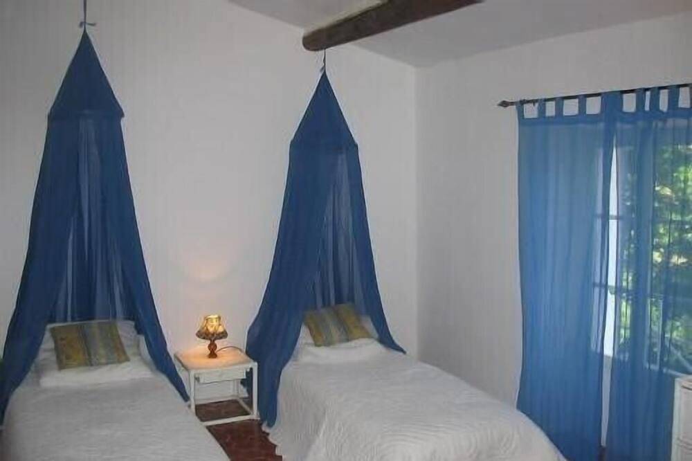 Mas provençal avec piscine exclusive dans propriété du 18ème in Nans-les-Pins, Région de Brignoles