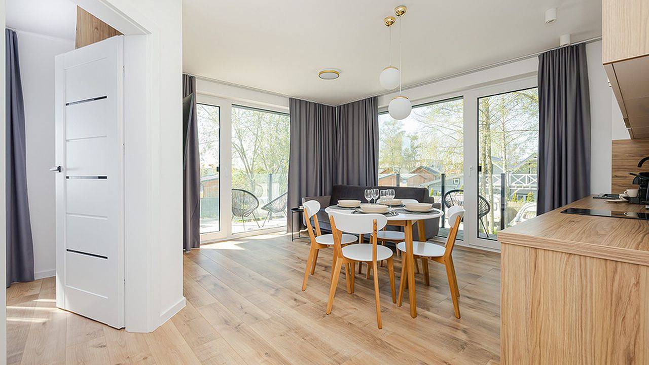 Cały apartament wypoczynkowy, Apartament wakacyjny dla 4 osób z taras in Sarbinowo, Powiat koszaliński