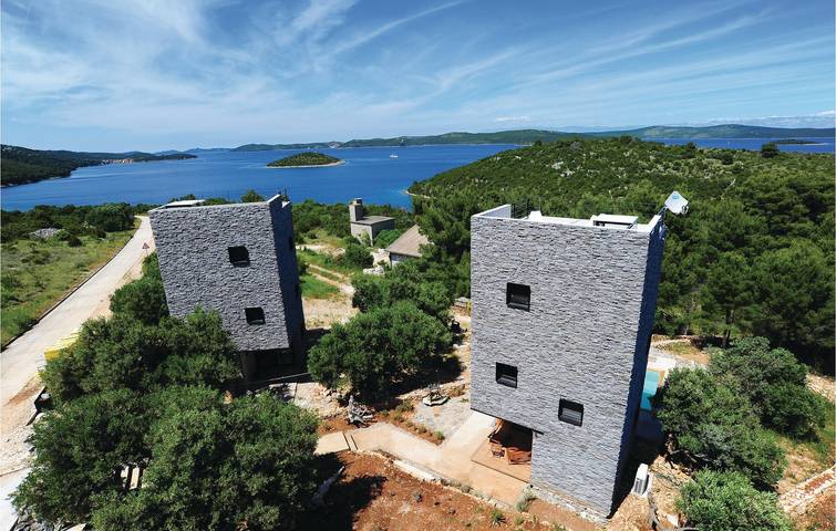 Reizendes Apartment mit einem Schlafzimmer, Pool, Terrasse und Zugang zum Strand in Dumboka Region Zadar, Dragove
