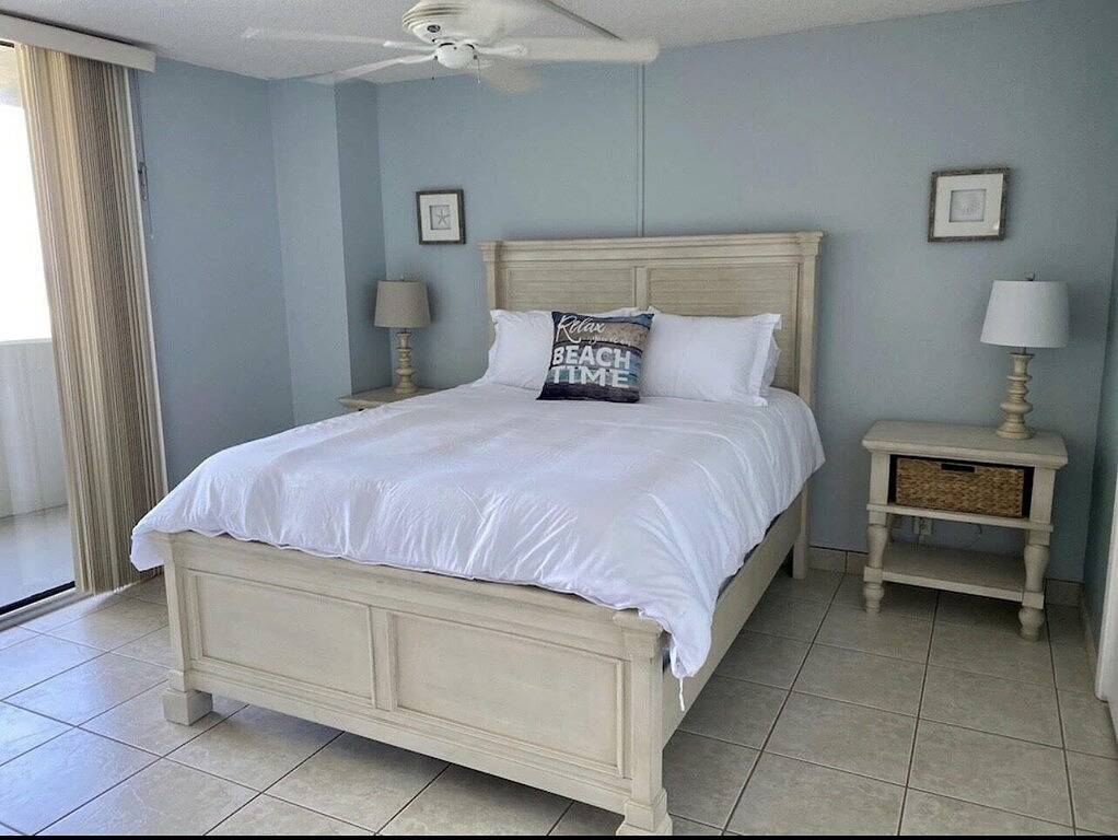 Ganze Wohnung, Direct Oceanfront Beach Condo in Daytona Beach, Florida