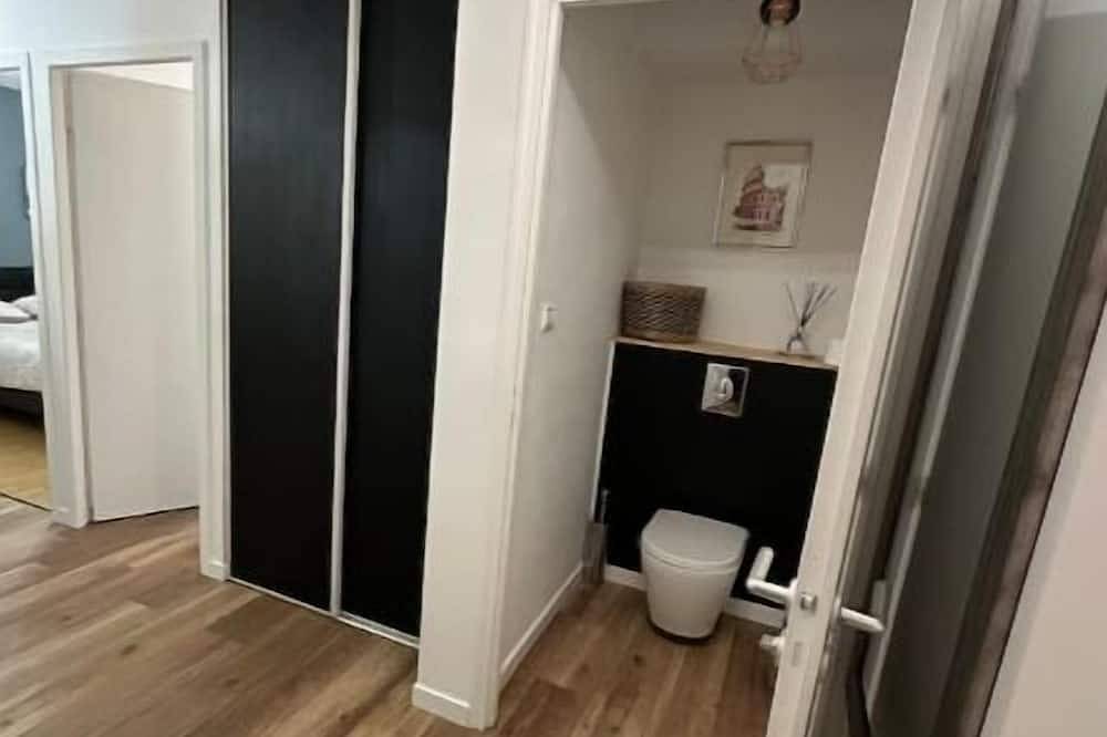 Entire apartment, Charming/Cozy apartment with terraces! in Besançon, Doubs