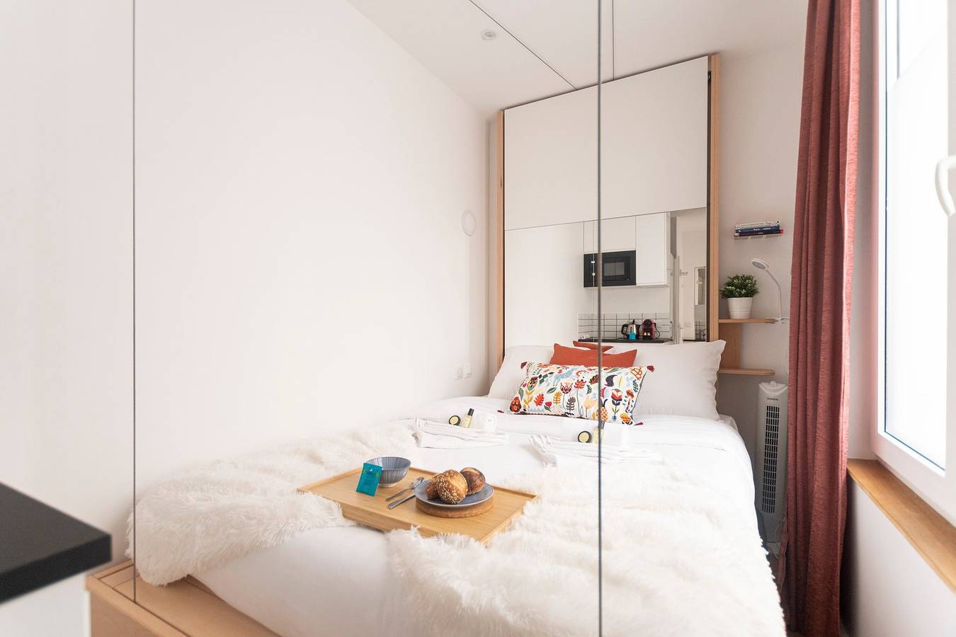 Entire studio, Super central ministudio⭐  self-checkin murphy bed in Paris, Ile de France