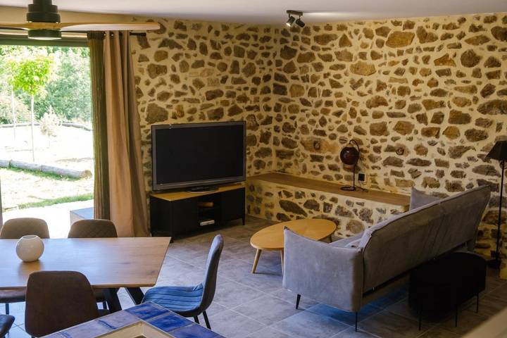 Gîte pour 6 personnes, avec jardin et vue à Aiguèze - 3