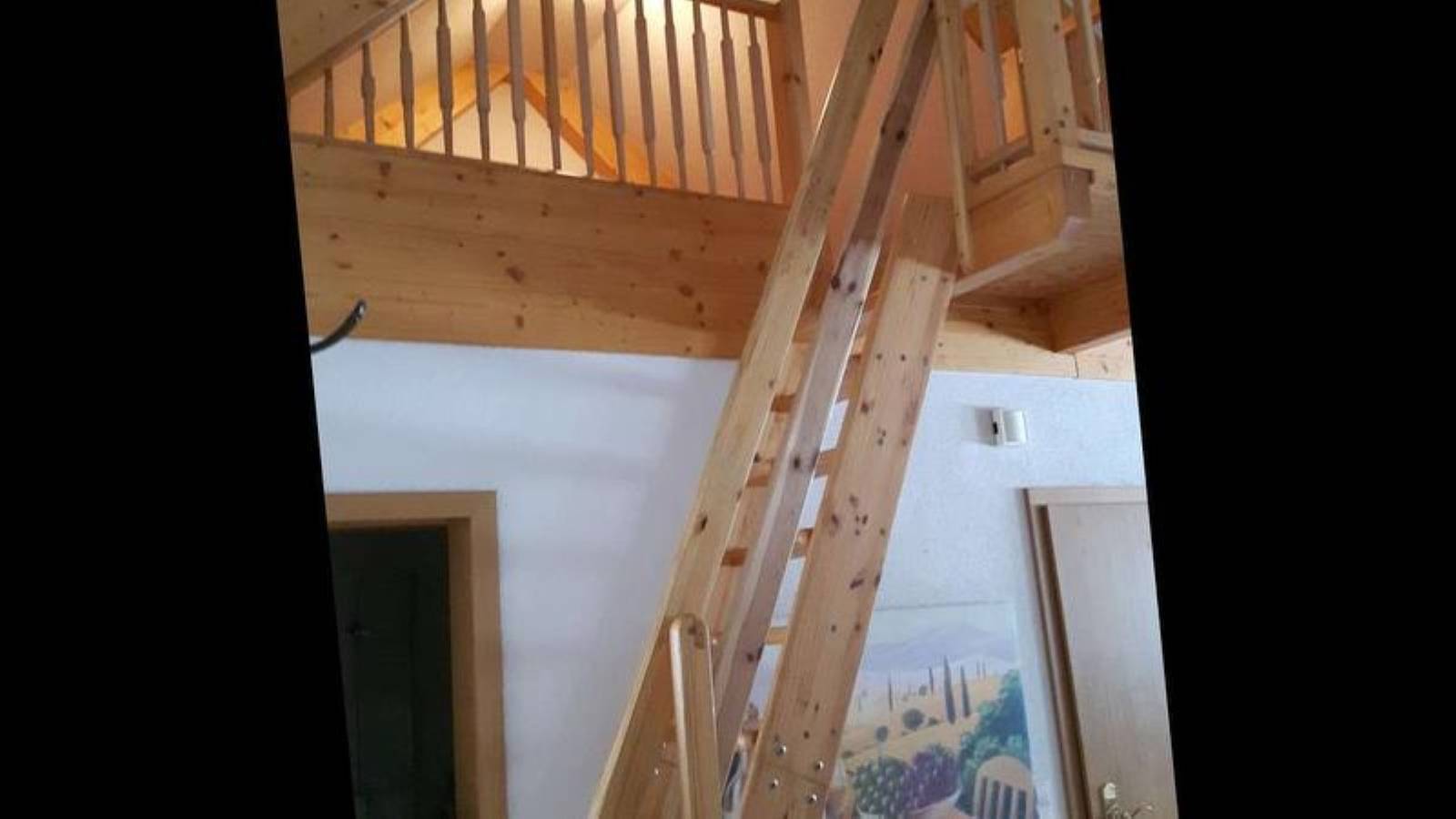 Ganze Wohnung, Idyllisch gelegene Ferienwohnung “Hermannshöhe Fewo 5” auf dem Bauernhof mit Gemeinschaftsgarten, Spielplatz, Terrasse, Grill, Wlan und Tv; Parkplätze vorhanden in Deggenhausertal, Region Bodensee-Oberschwaben