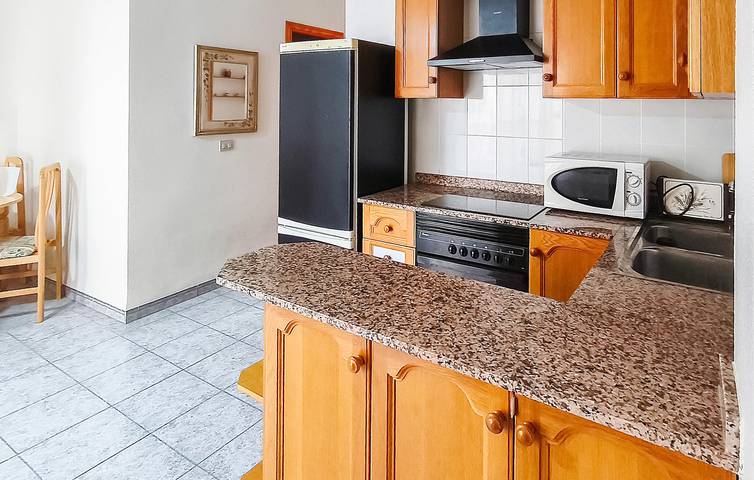 Apartamento vacacional entero, Moderno Apartamento de 70m2: AC, Parking, Terraza, 100m a Playa Masbó in Platja Belcaire (Moncofa), Moncófar