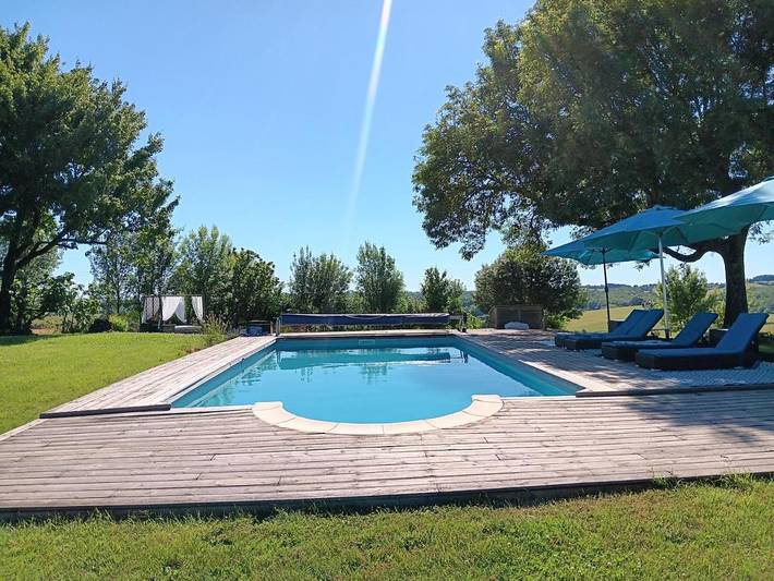 Location de vacances pour 4 personnes, avec terrasse et vue ainsi que piscine et jardin à Montalzat - 2