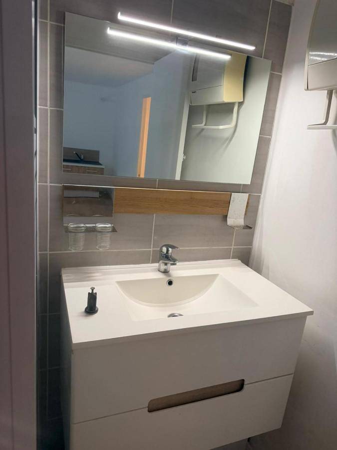 Gîte pour 2 personnes, avec terrasse et jardin à Château-Arnoux-Saint-Auban - 4