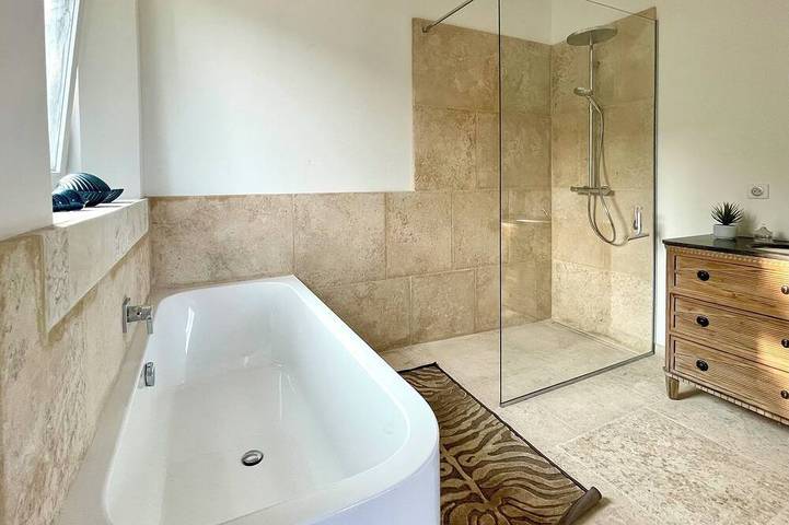 Mas La Rose Sauvage – Elegante Villa mit Panoramablick nahe Gordes in Murs, Regionaler Naturpark Luberon