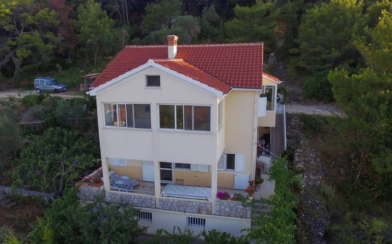 Ganzes Studio, Studioapartment in Preko mit Meerblick, Terrasse, Klimaanlage, W-Lan (4574-2) in Preko, Insel Ugljan