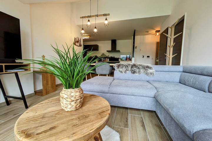 Gîte pour 6 personnes, avec terrasse à Les Déserts - 4