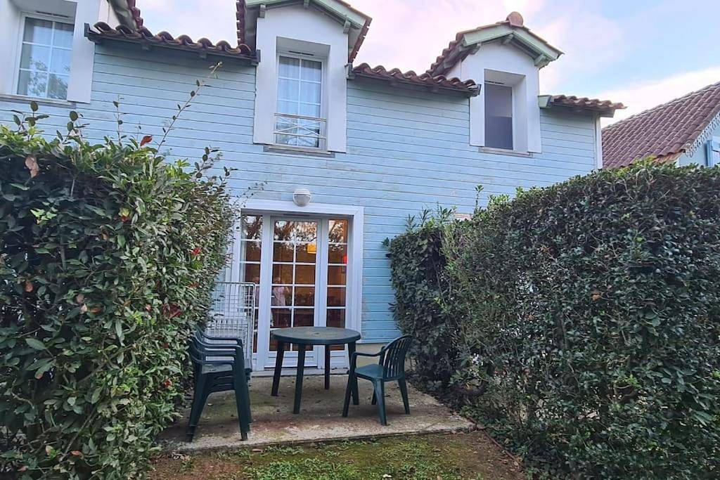 Cute Cottage with Pool at Marciac Lake in Marciac, Gers