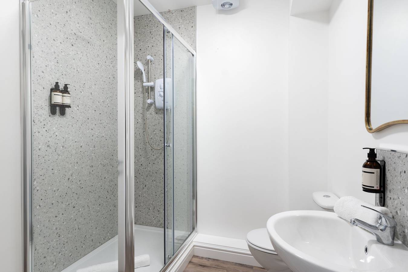 Entire apartment, Wellington Place| 1 Bedroom apartment in Bristol, South West England