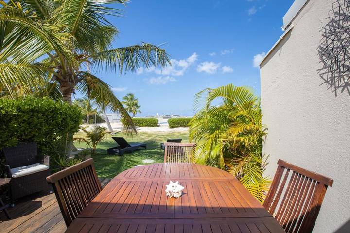 Gîte pour 5 personnes, avec bassin pour enfant et jardin ainsi que piscine et vue dans Nettlé Bay - 4