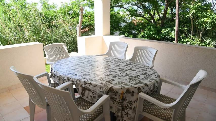 Ferienwohnung für 5 Personen, mit Terrasse