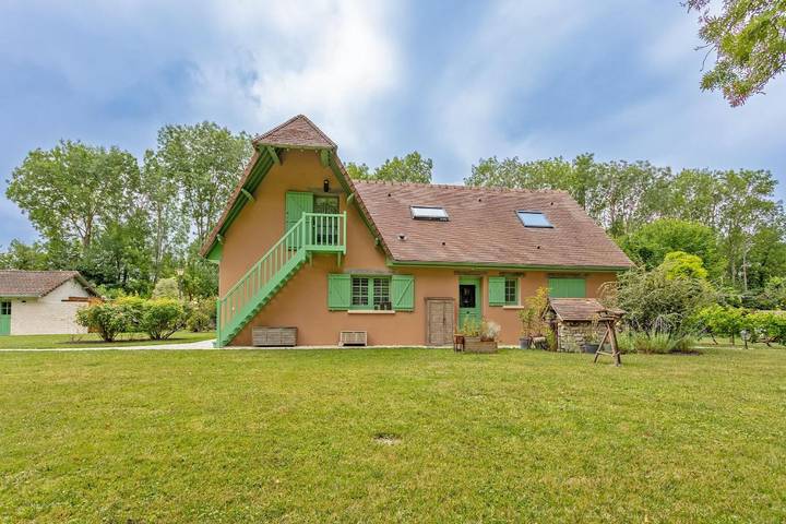 Chambre d’hôte pour 3 personnes, avec Terrasse ainsi que Jardin et Vue