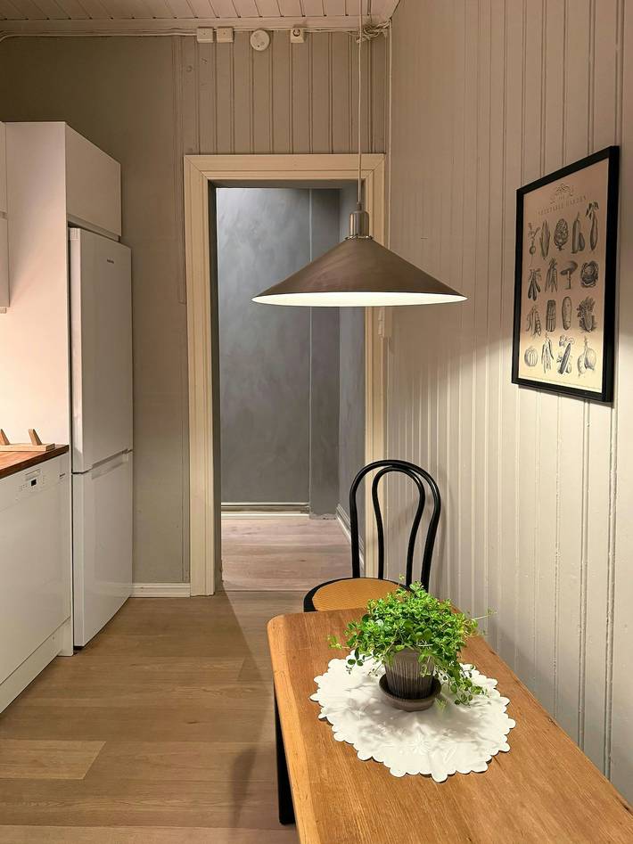 Appartamento intero, Appartamento ristrutturato con dettagli classici in Frogner, Oslo