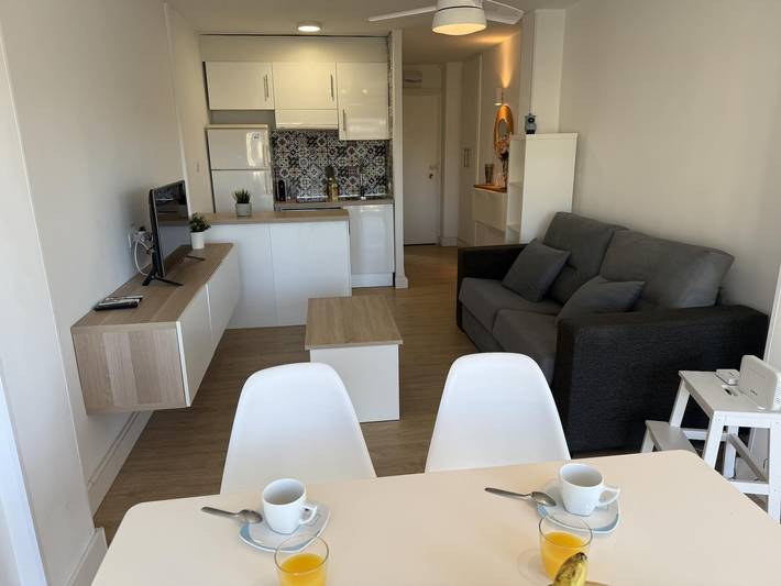 Entire holiday apartment, Charming apartment in Alicante San juan Beach 1 bedroom in Alacant, San Juan Playa
