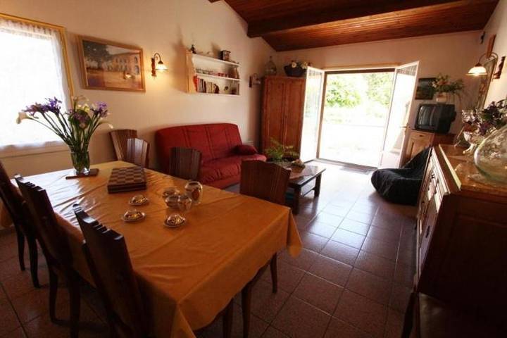 Location de vacances pour 6 personnes, avec terrasse et vue à Fraissé-des-Corbières - 2