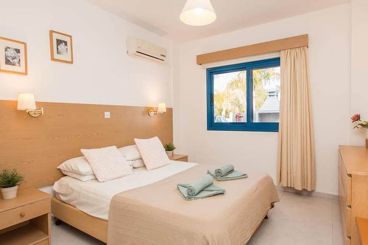 Bungalow für 2 Personen, mit Terrasse und Pool auf Zypern