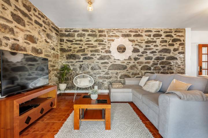 Sea View Villa by Homie in Santa Cruz (Madeira), Madeira