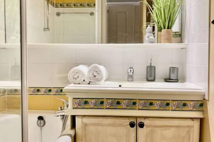 Appartement entier, Les Restanques rez jardin 2063 in Grimaud, Côte méditerranéenne (France)