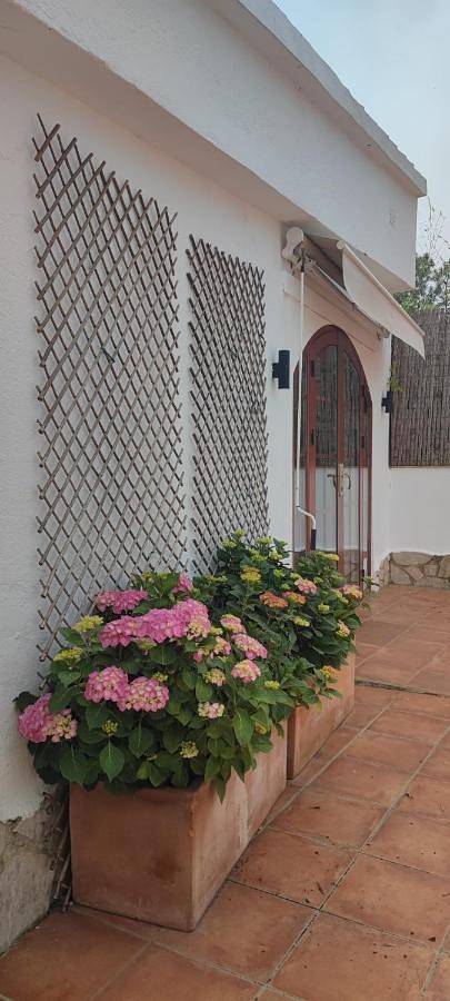 Detached villa for 6 People in Lloret de Mar with comunal Outdoor swimming pool in Vidreras, Costa Brava